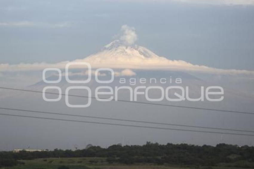 FUMAROLA VOLCAN