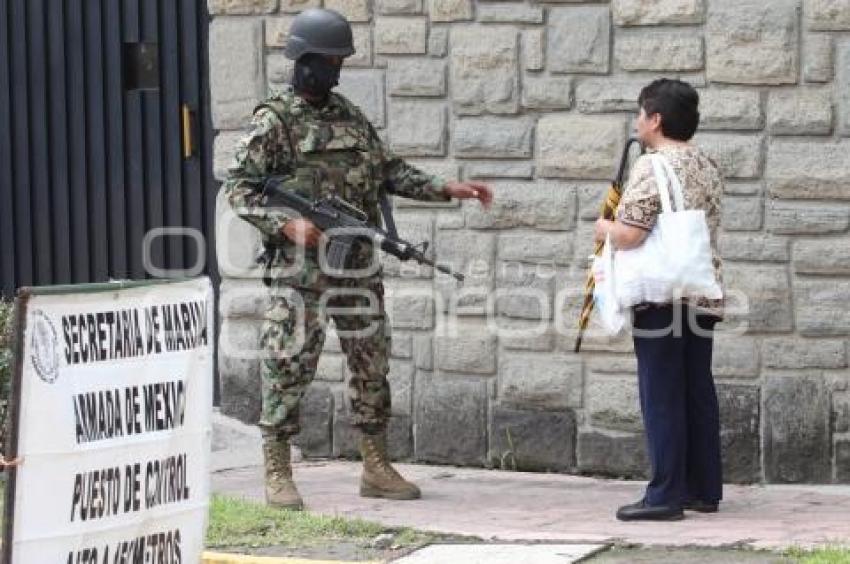 OPERATIVO MARINA. PUERTA DE HIERRO