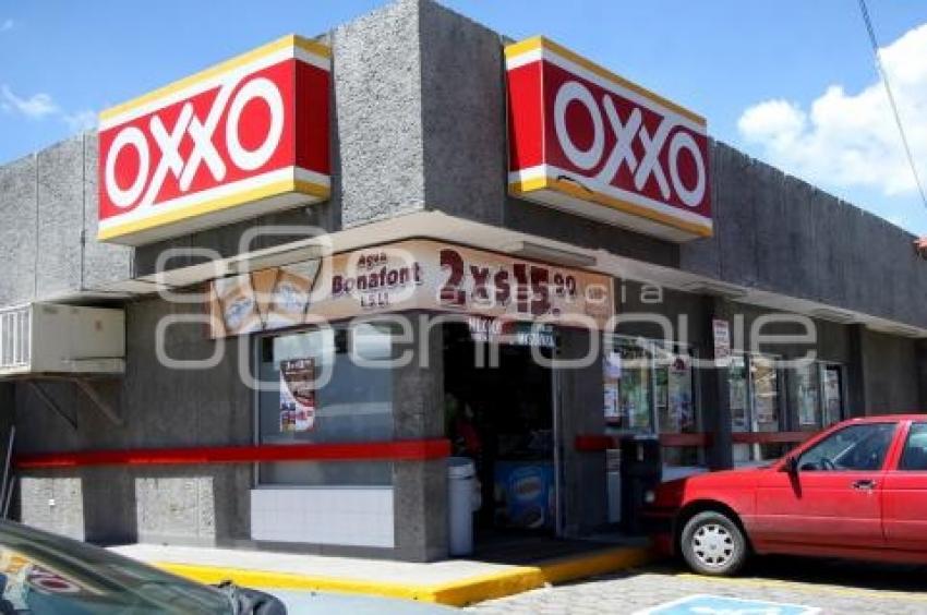 OXXO . ALCOHOL