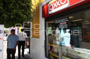 OXXO . ALCOHOL