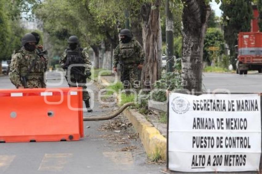 OPERATIVO MARINA. PUERTA DE HIERRO