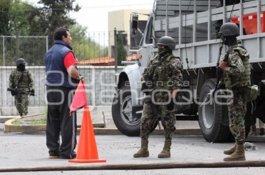 OPERATIVO MARINA. PUERTA DE HIERRO