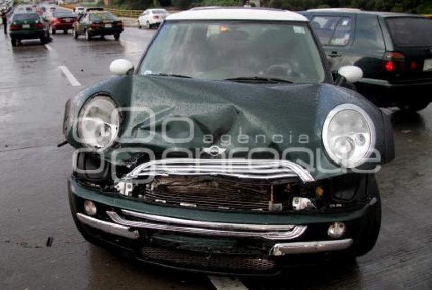 CHOQUE MINI COOPER - GOLF- VIA ATLIXCAYOTL