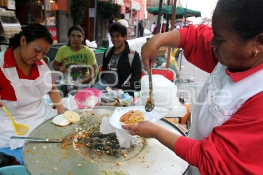 PUESTOS DE COMIDA TRADICIONAL