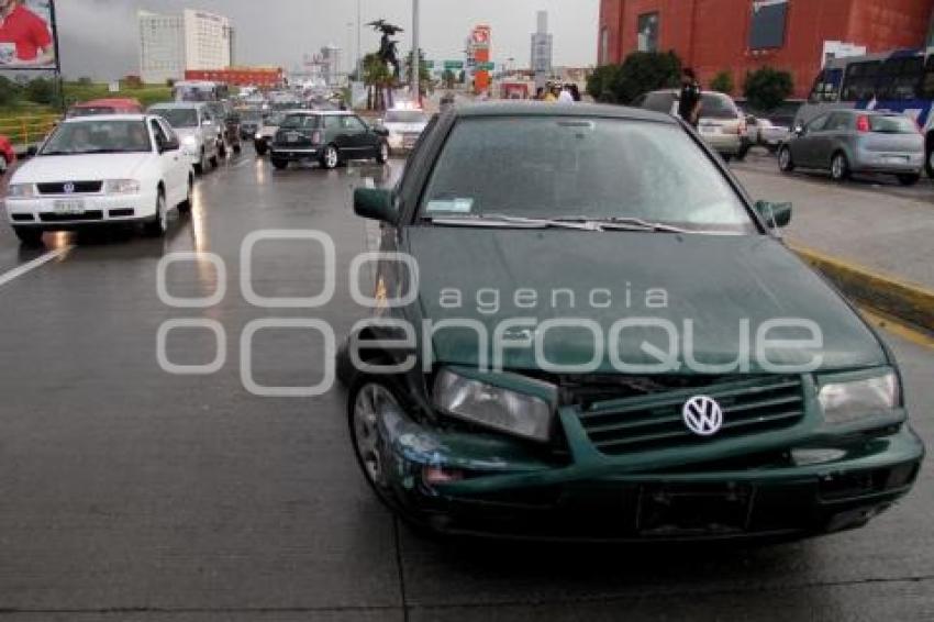 CHOQUE MINI COOPER  - GOLF-  VIA ATLIXCAYOTL