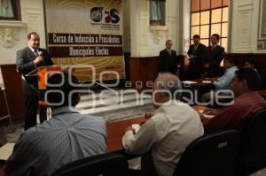 CURSO DE INDUCCIÓN PARA PRESIDENTES MUNICIPALES ELECTOS. VÍCTOR HERNÁNDEZ QUINTANA