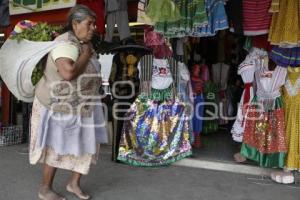 BICENTENARIO . TRAJES TÍPICOS