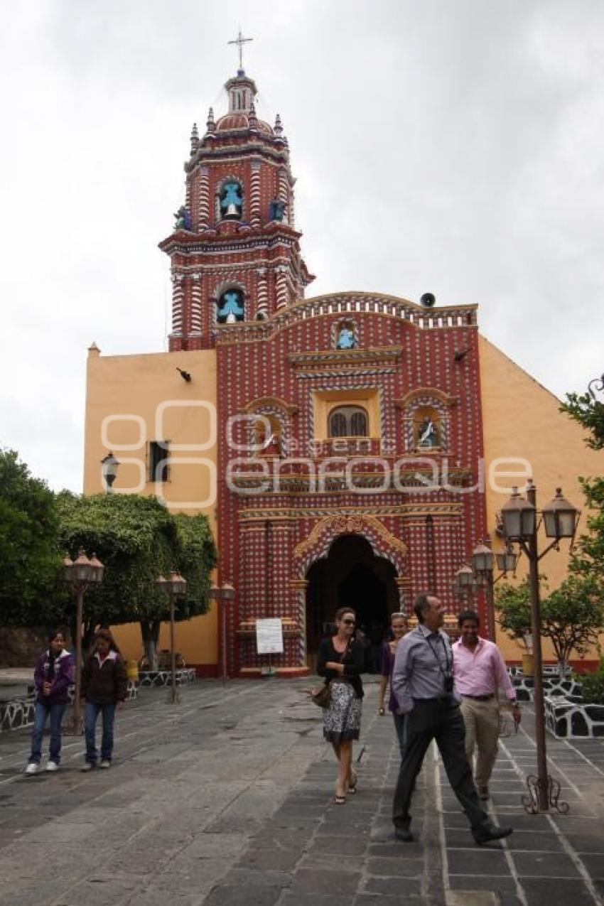 ABUSO DEL FISCAL DE LA IGLESIA DE TONANTZINTLA