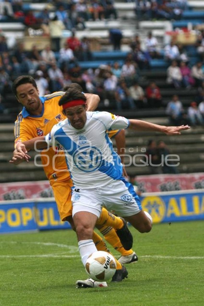 PUEBLA VS TIGRES - FUTBOL