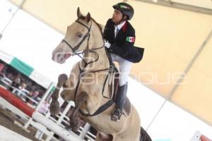 EXHIBICIÓN DE SALTO. FERIA DEL CABALLO