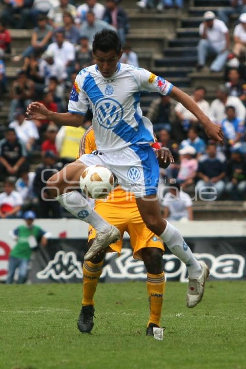 PUEBLA VS TIGRES - FUTBOL