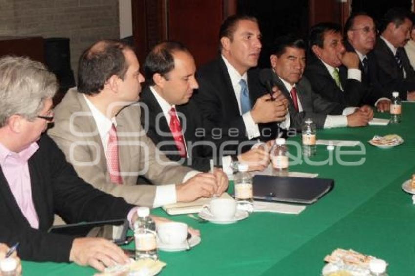 REUNIÓN RMV MMT Y DIPUTADOS