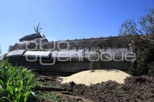 SE DESCARRILAN VAGONES DEL TREN EN HUIXCOLOTLA