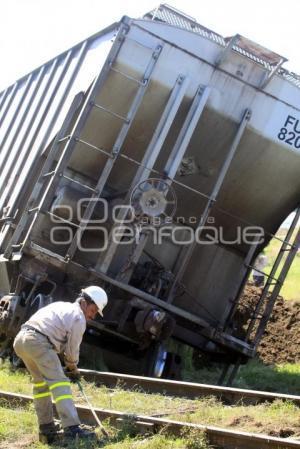 SE DESCARRILAN VAGONES DEL TREN EN HUIXCOLOTLA