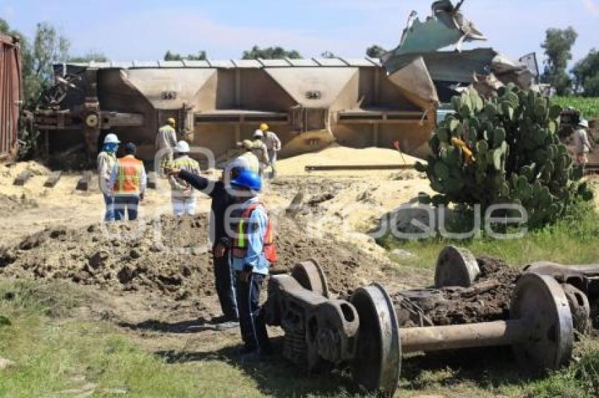 SE DESCARRILAN VAGONES DEL TREN EN HUIXCOLOTLA