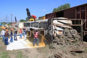 SE DESCARRILAN VAGONES DEL TREN EN HUIXCOLOTLA