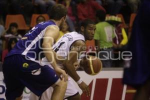 BALONCESTO . ANGELES VS POTROS