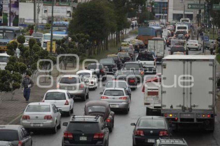 PARO DE TRANSPORTE . CAOS VIAL