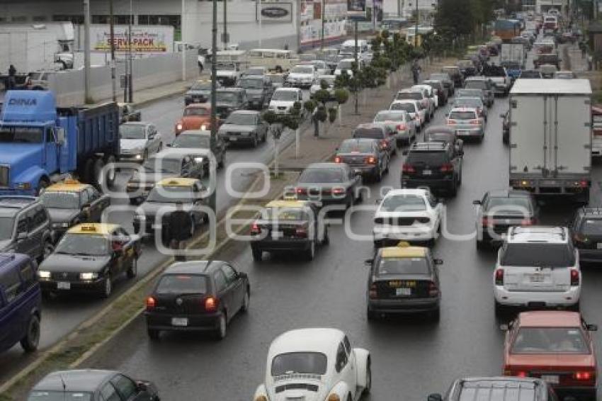 PARO DE TRANSPORTE . CAOS VIAL