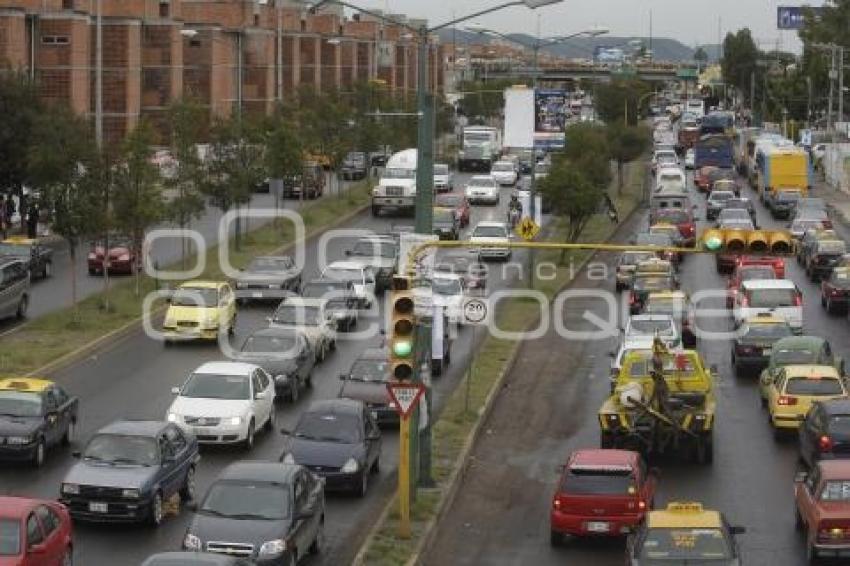 PARO DE TRANSPORTE . CAOS VIAL