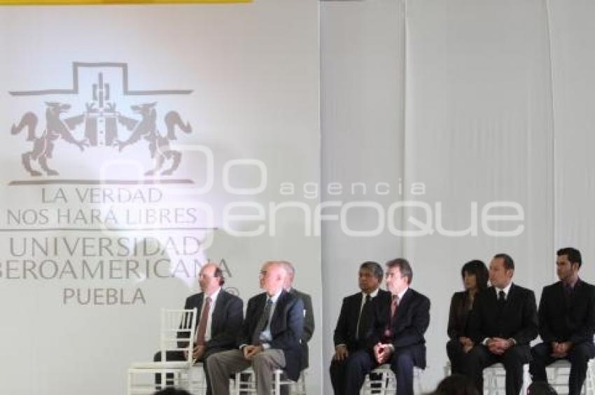 PEDRO TRIGO. DOCTOR HONORIS CAUSA. UIA