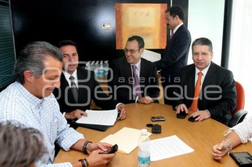 REUNION DE PRIISTA