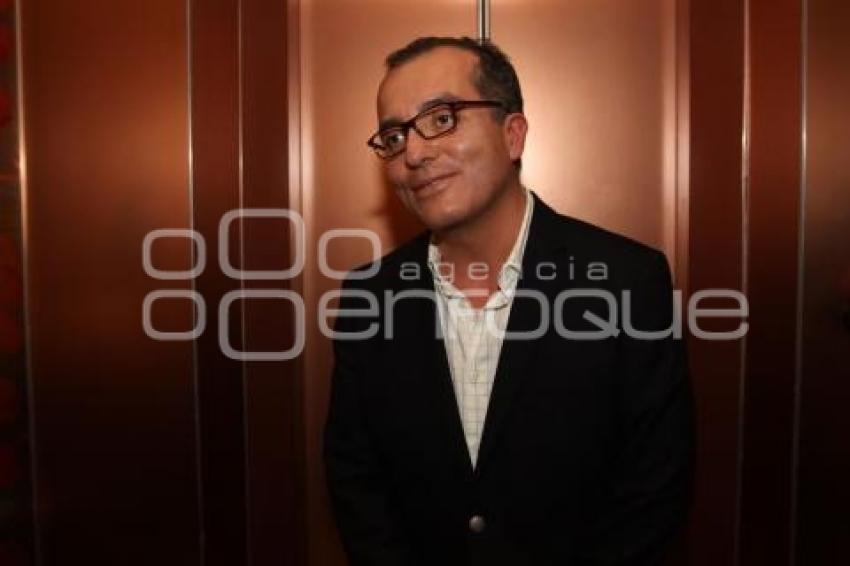 LUIS CARLOS UGALDE