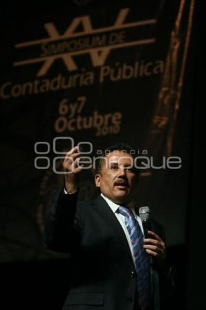 ENRIQUE AGÜERA - RECTOR
