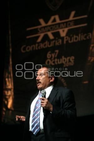ENRIQUE AGÜERA - RECTOR