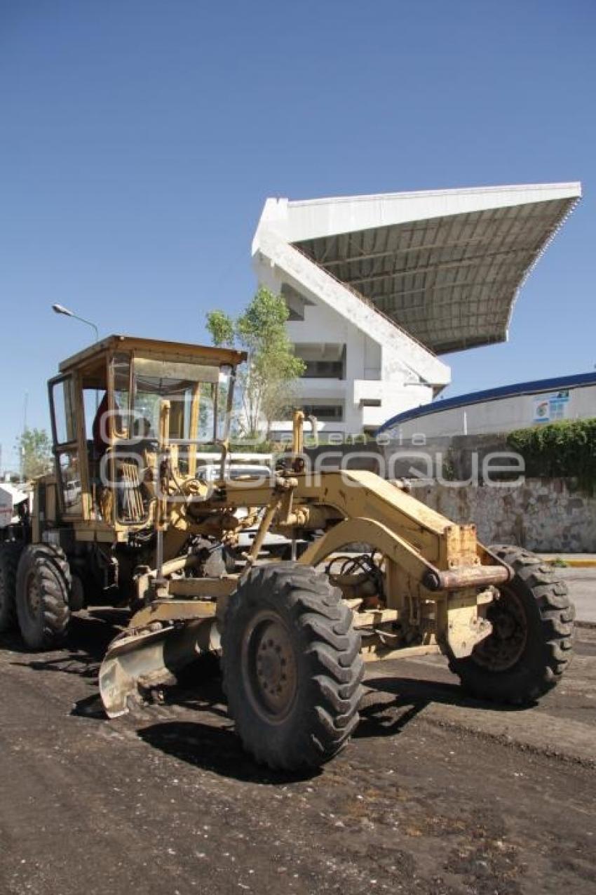 OBRAS EN EL ESTACIONAMIENTO  ESTADIO CUAUHTEMOC