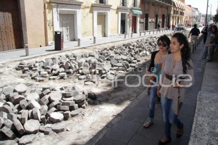 OBRAS EN PALAFOX Y MENDOZA