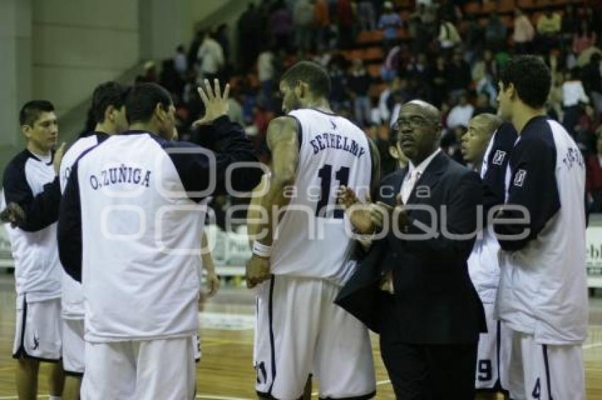 BALONCESTO . ANGELES VS TITANES