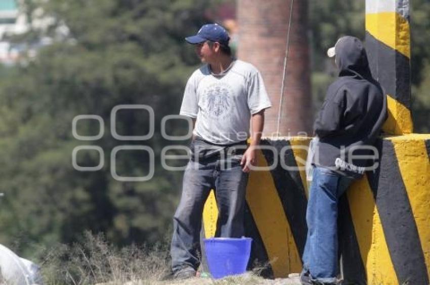 ECONOMÍA . FRANELEROS