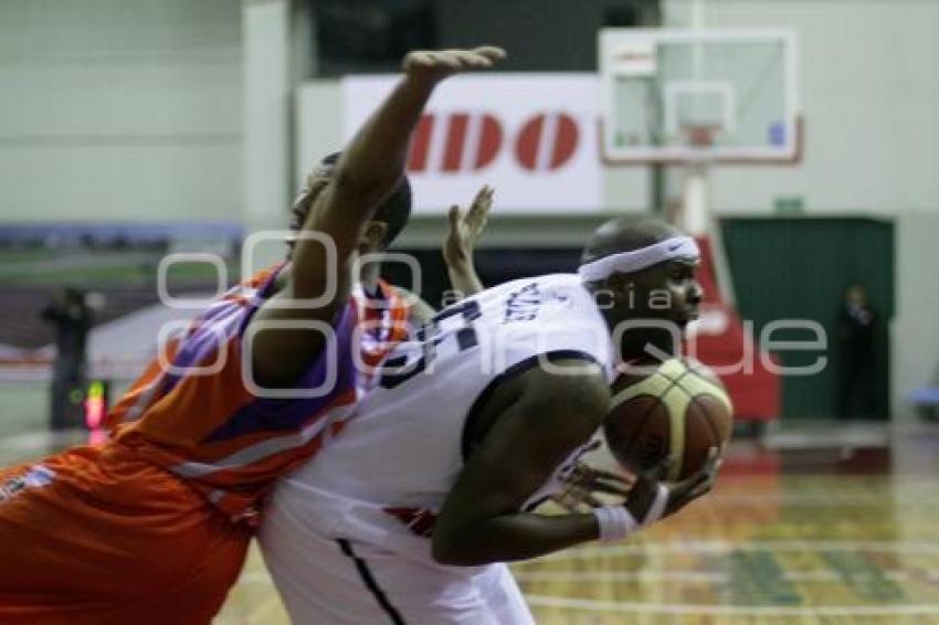 BALONCESTO . ANGELES VS PIONEROS