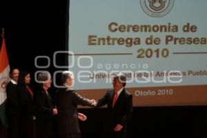 ENTREGA DE PRESEAS 2010. UDLA