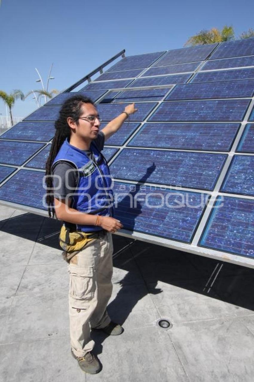 EL GIRASOL. CAMIÓN SOLAR. GREENPEACE