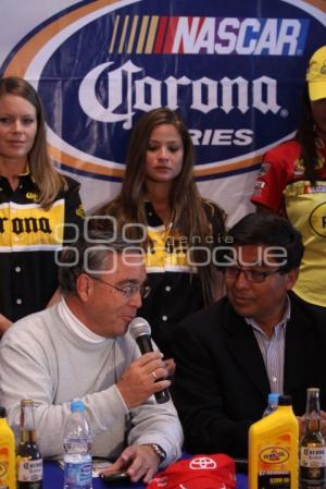 PRESENTACIÓN NASCAR CORONA SERIES