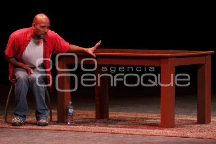 A VIVIR. OBRA DE TEATRO