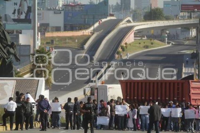 MANIFESTACIÓN . VÍA ATLIXCAYOTL