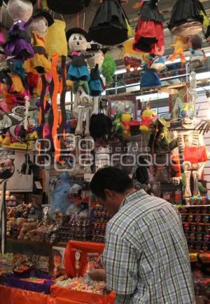 MERCADOS . DÍA DE MUERTOS