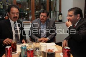 REUNIÓN ALEJANDRO ARMENTA, ENRIQUE DOGER E IGNACIO MIER