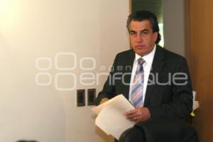 MANUEL FERNANDEZ - DIPUTADO