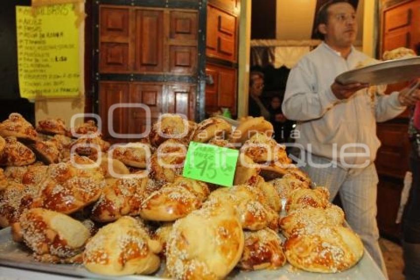 ECONOMÍA . PANADERÍAS . HOJALDRAS