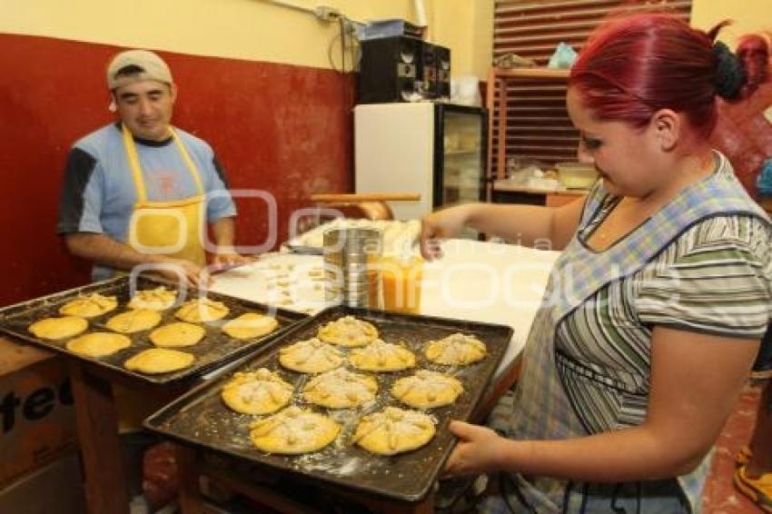 ECONOMÍA . PANADERÍAS . HOJALDRAS