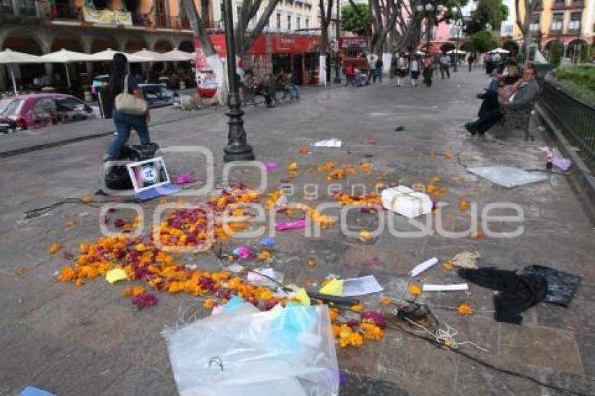 BASURA - ALTARES - TODOS SANTOS