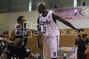 BALONCESTO . ANGELES VS HALCONES