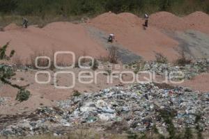 RELLENO SANITARIO . BASURA