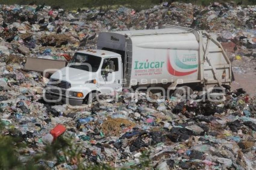 RELLENO SANITARIO . BASURA