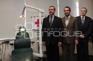 DONA UPAEP EQUIPO DENTAL A CRUZ ROJA