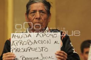 MANIFESTACIÓN EN EL CONGRESO. DEFRAUDADOS CAJA LA PAZ